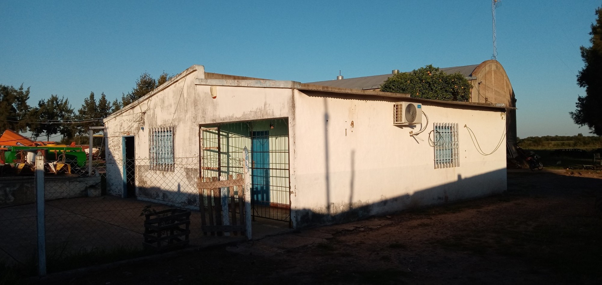 VILLA ANGELA - CHACO - RUTA 95 -KM. 1016 - LOTE DE 9415 M2 CON GALPON DE 450 M2 Y VIVIENDA