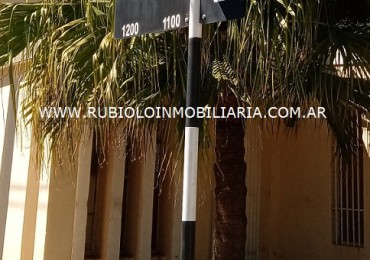 VENDIDO - SUNCHALES - ILLIA 107 - ESQUINA A UNA CUADRA DE AV. H. IRIGOYEN - CASA + Dpto + Local