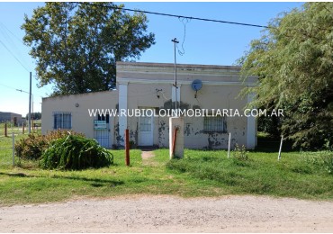 COLONIA ALDAO - VIVIENDA CON AMPLIO TERRENO EN ESQUINA